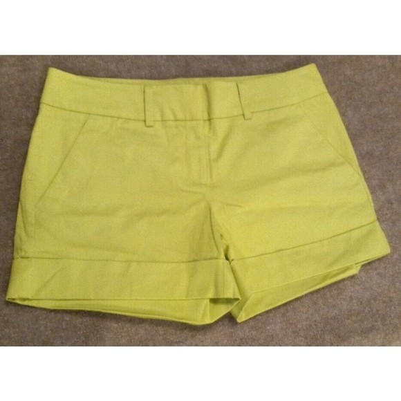 New York and Company Womans Bright Yellow Dress Shorts Size‎ 6 Pockets - Picture 1 of 11
